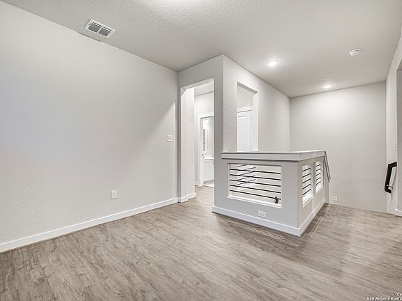 5th image of 8851 Oakland Blvd, Bldg. 18