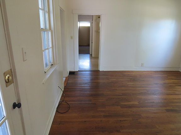 3rd image of 112 N Main St