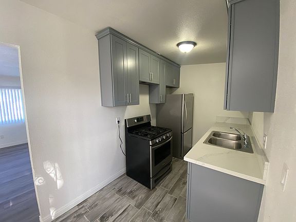 3rd image of 840 Martin Luther King Jr Ave APT 9