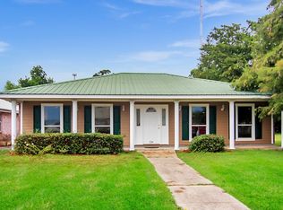 559 Golden Ct, Chalmette, LA 70043