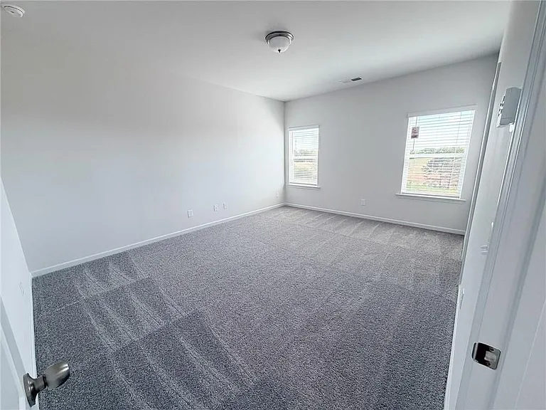 1017 Stiles Rd — Photo 6