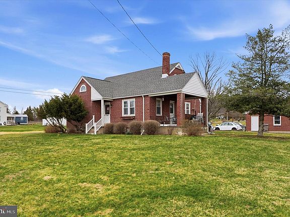 5th image of 1937 Hoffmansville Rd