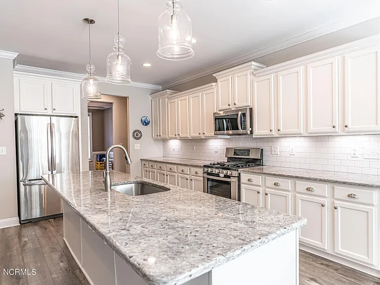365 N Bracken Fern Ln — Photo 10