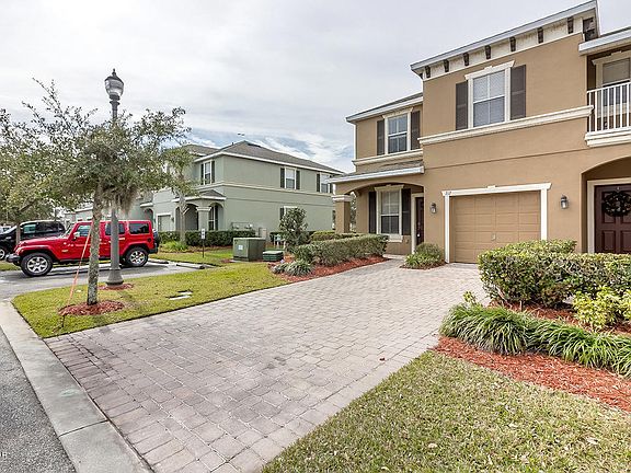 5th image of 217 Aston Grande Dr