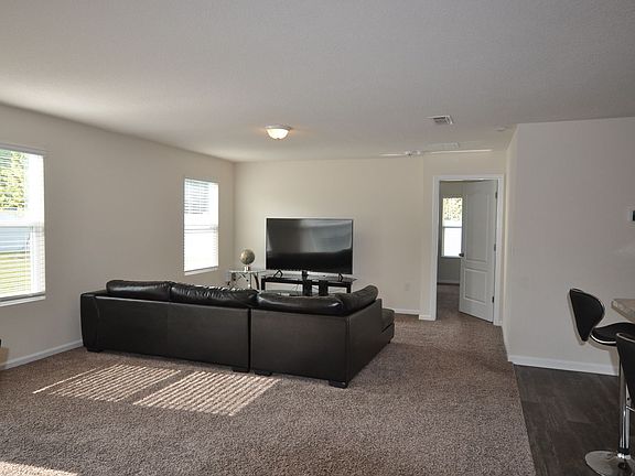 4th image of 6878 Sandle Dr
