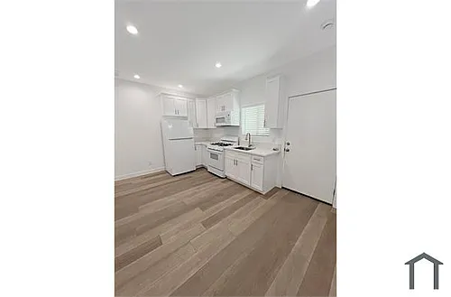 131 W 59th Pl #134 Photo 1