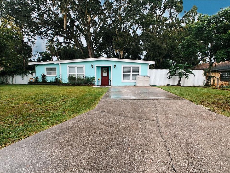 1st image of 3621 Leota Dr