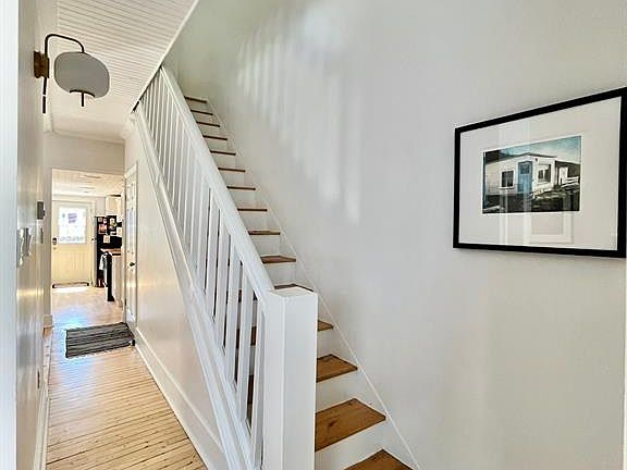 3rd image of 39 Mullock Street