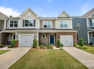 8042 Saluda Dr, Charlotte, NC 28269