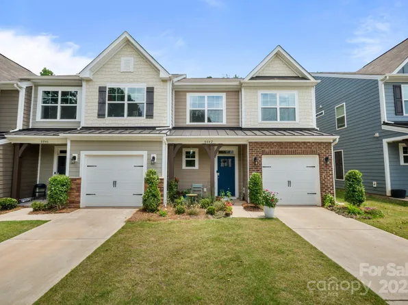 8042 Saluda Dr, Charlotte, NC 28269