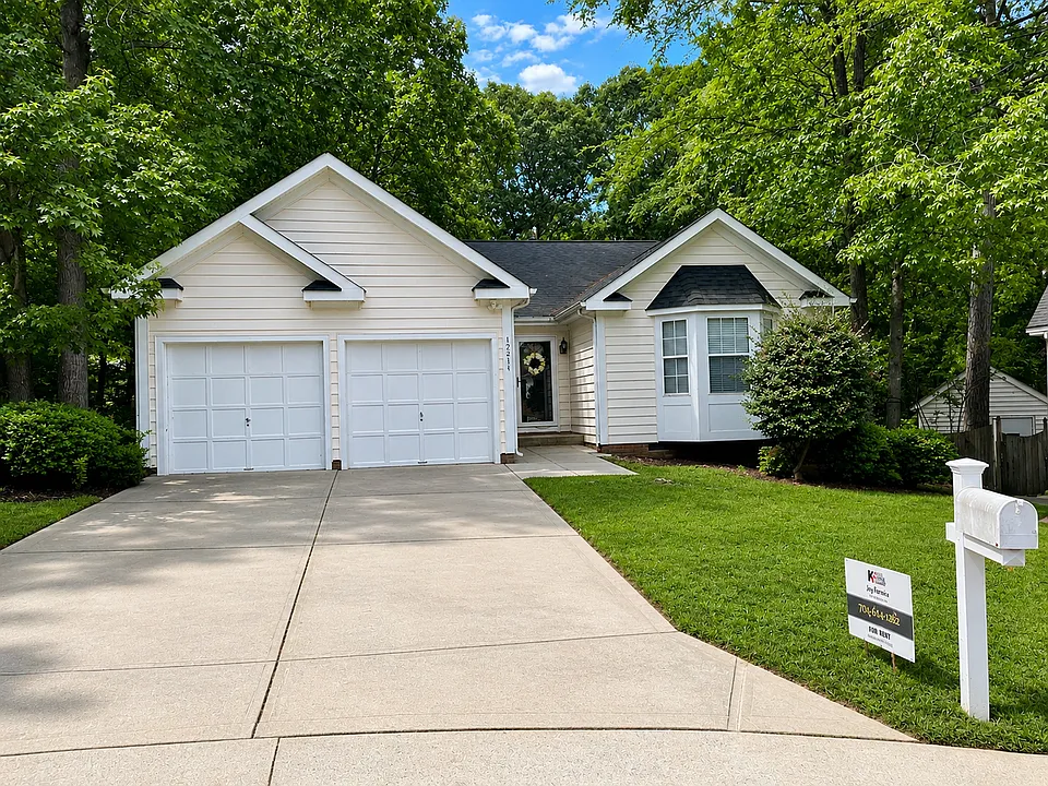 12511 Agate Ln