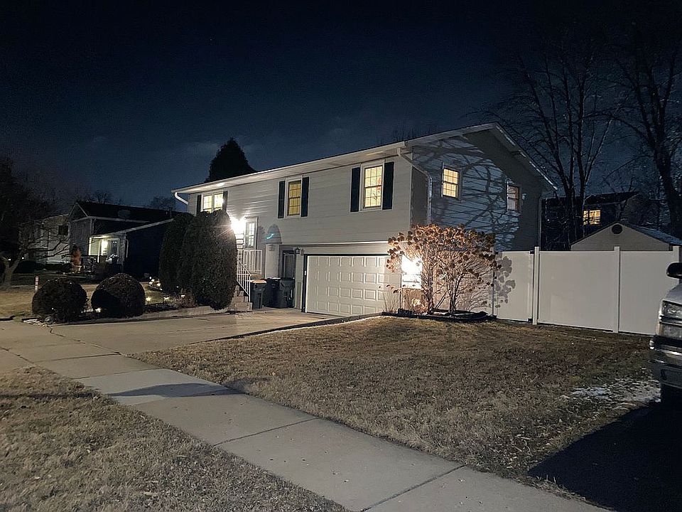 1st image of 347 Devonshire Ln