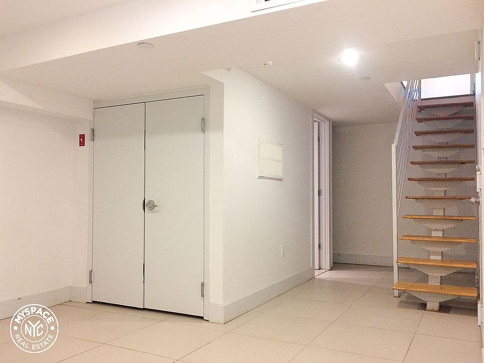 1st image of 469 Park Pl #2GS