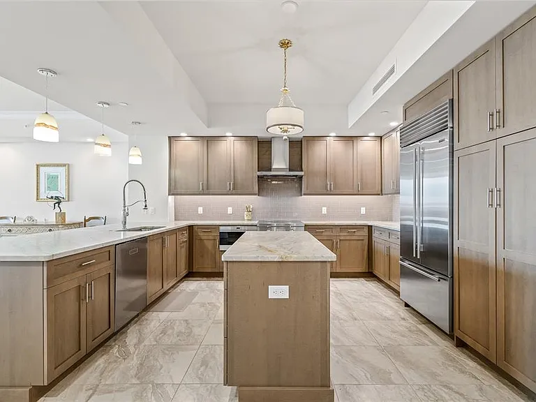 795 Collany Rd #205 — Photo 9