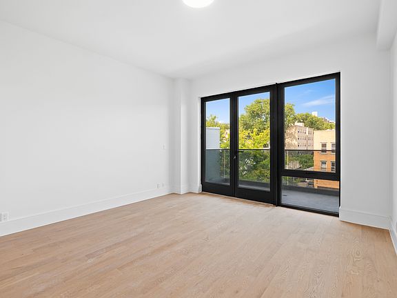 4th image of 14-27 28th Ave #306