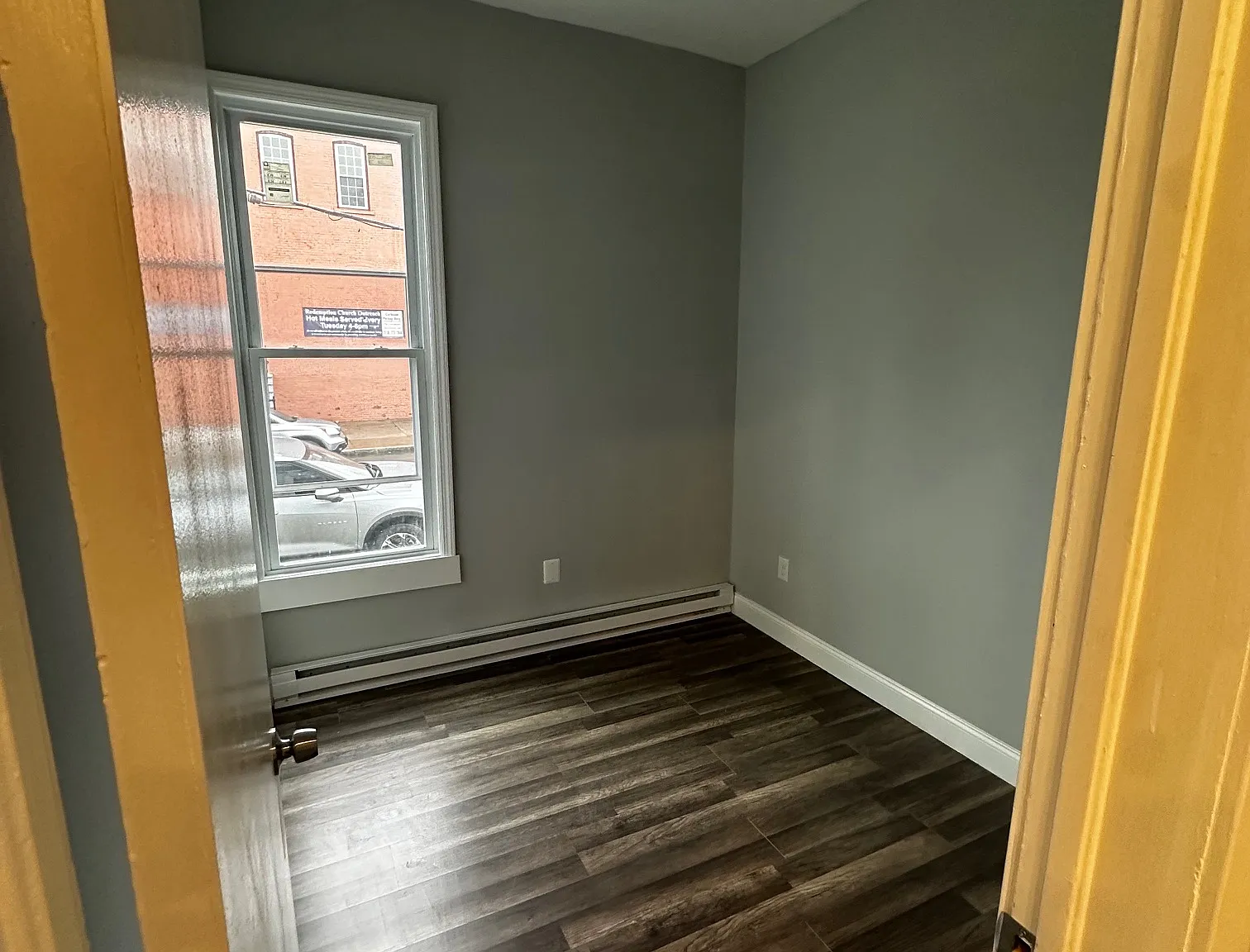 3 bed, 1350 sqft, $1,950 — Photo 4