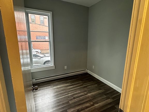 4th image of 526 15th St APT 2
