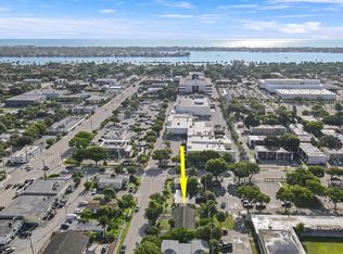 712 Gotham Ct, West Palm Beach, FL 33405