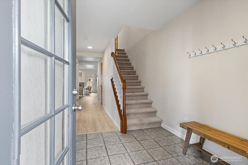 4th image of 816 Mill Avenue