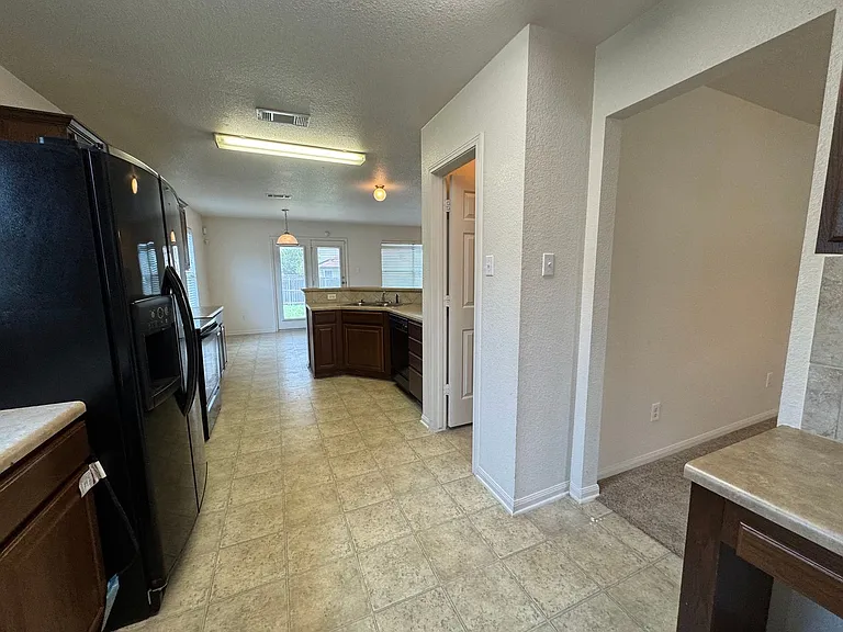 2209 Riley Dr — Photo 9