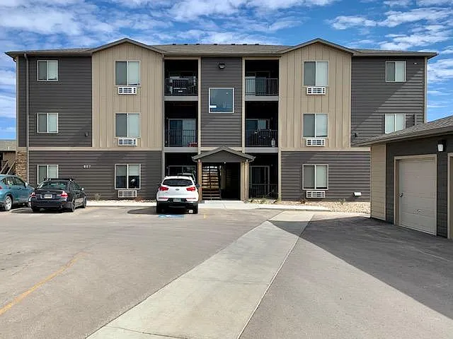 827 Tower Rd #104