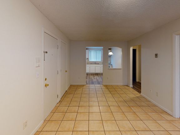3rd image of 34 Pleasant St