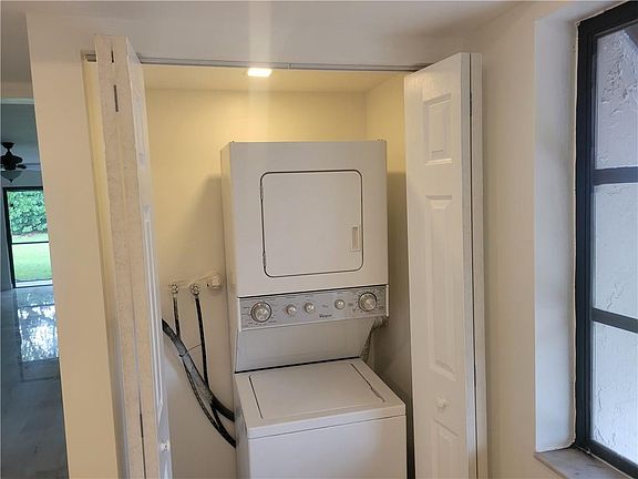 4th image of 205 SE 10th Street #06 E