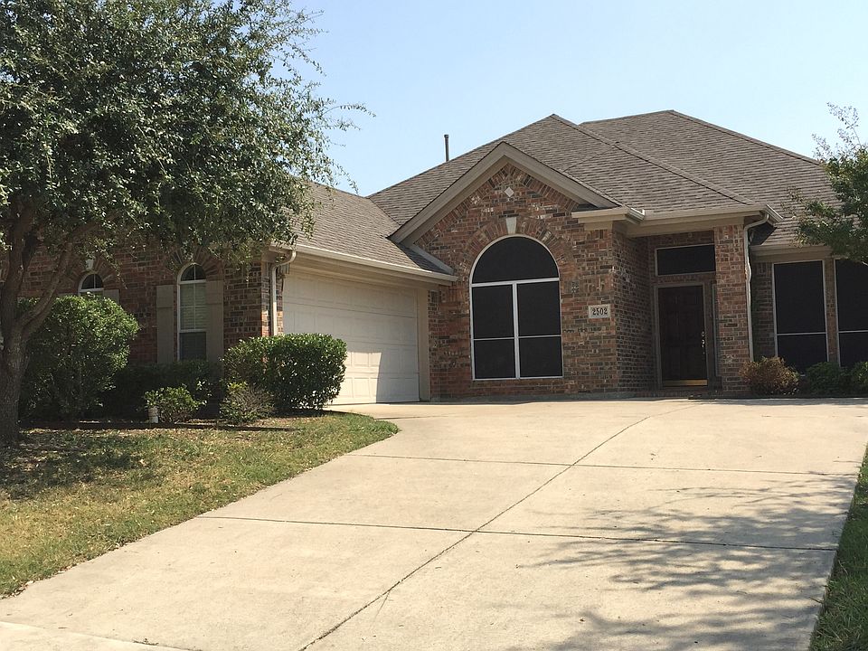One owner home! 
