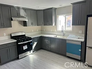 10537 Variel Ave — Photo 12