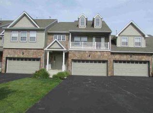 137 N River Dr, Beacon, NY 12508