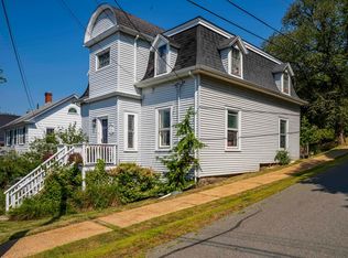 177 York St, Lunenburg, NS B0J2C0