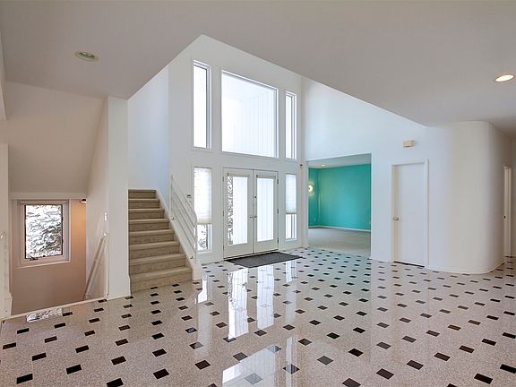 3rd image of 37560 Delamere Ct