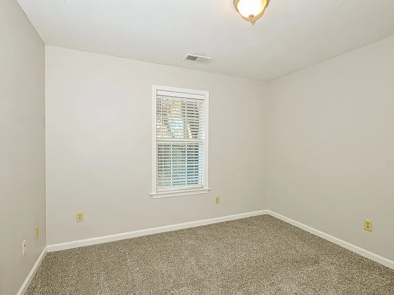 1550 Far Dr — Photo 12