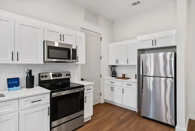 907 W Cannon St #1302 — Photo 10