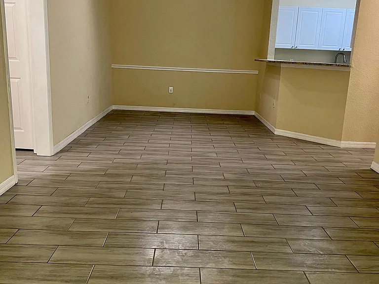 18001 Richmond Place Dr #115 — Photo 4