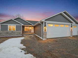 4981 Water Mint Ct, Green Bay, WI 54313