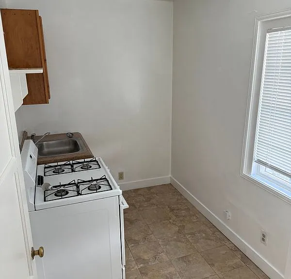329 N Chapel Ave #B — Photo 3