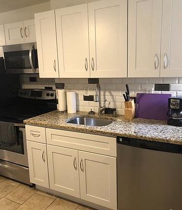 4th image of 3132 Richmond St APT 2