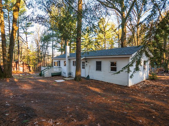 3rd image of 16702 Pine Tree Dr NE