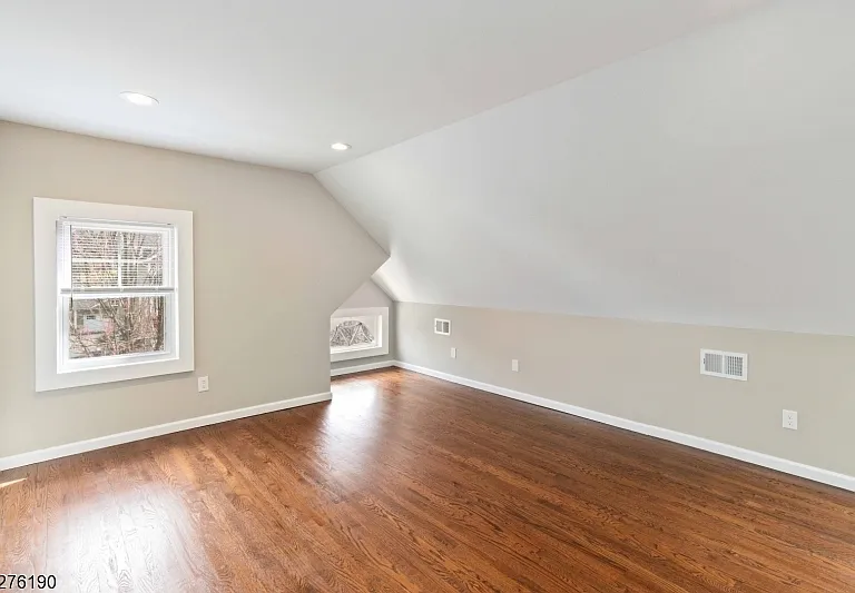 25 1/2 King St #25.5 — Photo 14