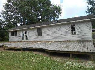 8821 Orange Lake Rd, Moss Point, MS 39562