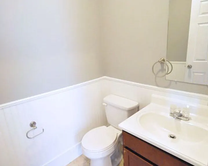 49 Euclid Ave — Photo 6