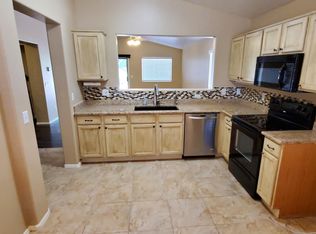 18 W Nolana Pl, San Tan Valley, AZ 85143