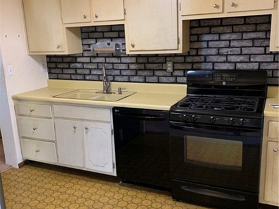 4th image of 3093 Piney Bluff Dr