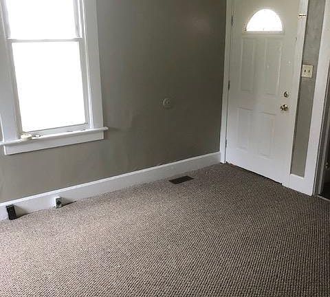 5th image of 1415 W Maryland St
