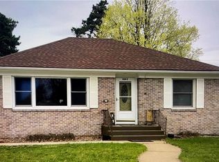 228 E Macarthur Ave, Eau Claire, WI 54701