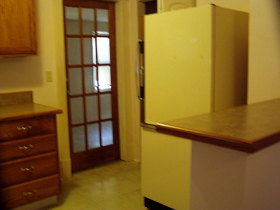 3rd image of 1424 S Hardy Ave