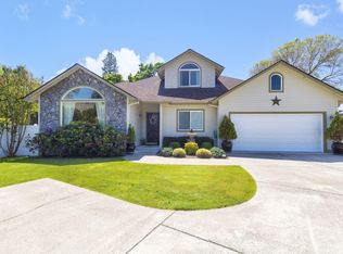 1211 SW Ironwood Dr, Grants Pass, OR 97526