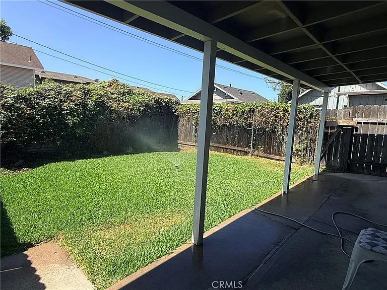 248 S Redwood Ave — Photo 12