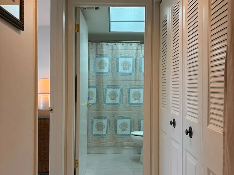1324 Pasadena Ave S #206 — Photo 17